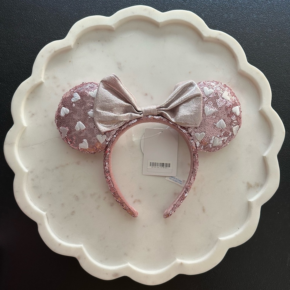 New ~ Tokyo Disney Resort Pink Minnie Mouse Sequined Heart Design Disney Ears